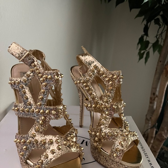 Gold gladiators - Picture 2 of 2